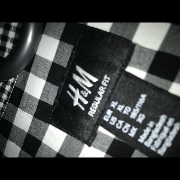 Black and White button up - Picture 2 of 3